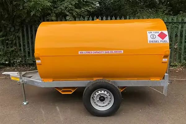 Bunded towable diesel fuel bowser with site tow fitting for on-site refuelling
